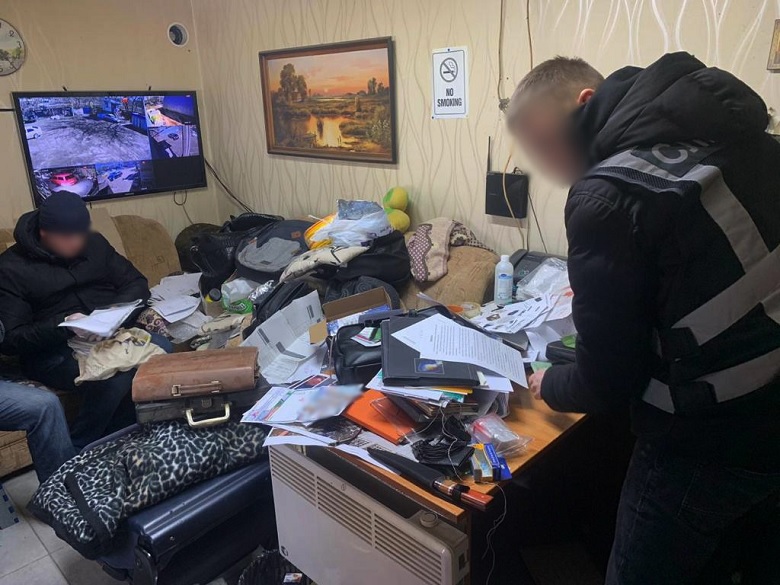 У Києві шахрай &quot;дешево продавав&quot; елітні авто: деталі схеми